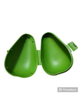Tupperware Avocado Keeper Green 6358A-4 Storage